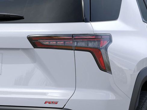 New 2026 Chevrolet Equinox RS w/ LPO, Floor Liner Package image 11