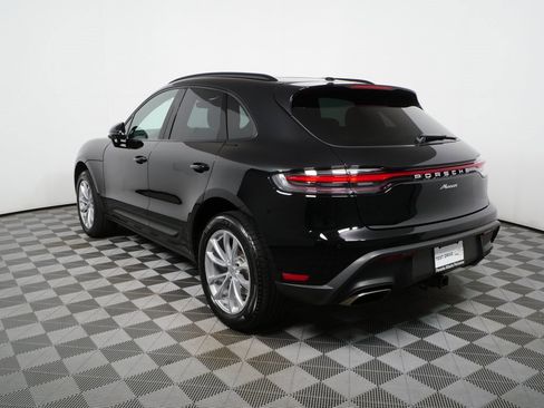 Certified 2025 Porsche Macan AWD image 3