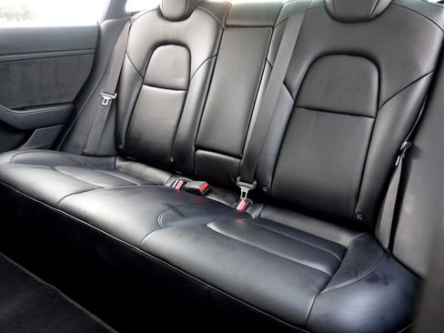 Used 2022 Tesla Model 3 Long Range image 11