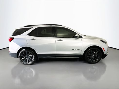 Used 2022 Chevrolet Equinox RS image 8