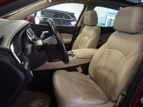 Used 2017 Buick Envision Essence AWD/4WD image 21