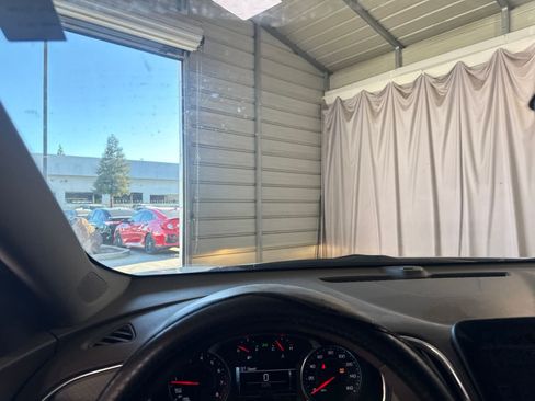Used 2018 Chevrolet Malibu LT FWD image 25