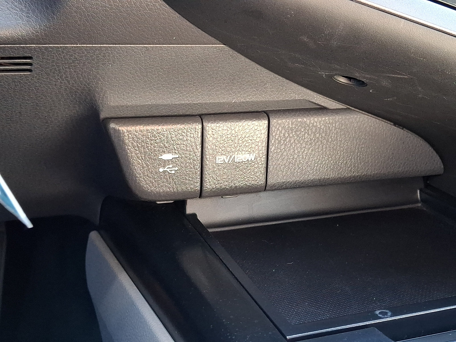 Used 2019 Toyota Camry SE w/ Protection Package (Q2) FWD image 23