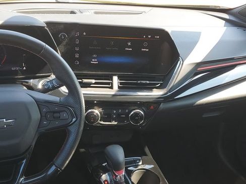 Certified 2024 Chevrolet Trax RS w/ Sunroof Package FWD image 13