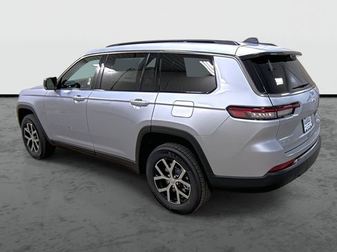 New 2025 Jeep Grand Cherokee L Limited image 2