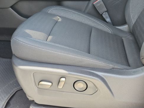 New 2026 Chevrolet Suburban LS RWD image 17