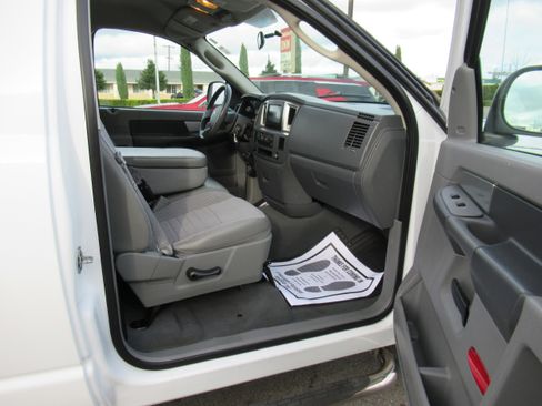 Used 2008 Dodge Ram 1500 Truck SLT image 14