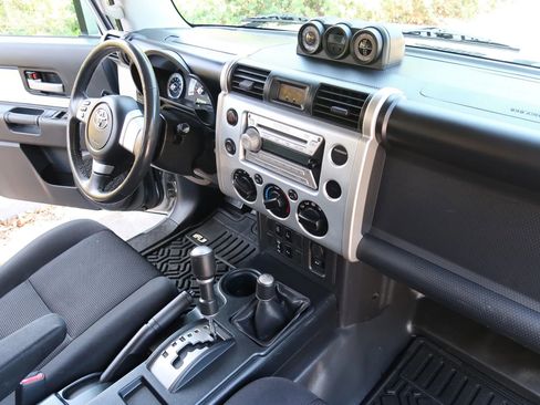 Used 2007 Toyota FJ Cruiser 4WD image 41