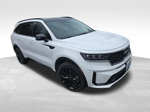 Used 2022 Kia Sorento SX FWD image 2