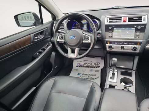 Used 2016 Subaru Outback 3.6R Limited image 11