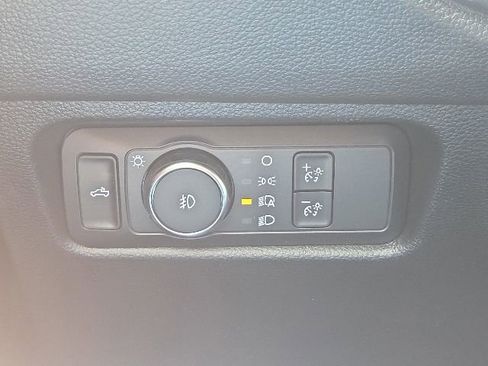 Used 2025 Ford Ranger XLT w/ Equipment Group 301A High AWD/4WD image 24