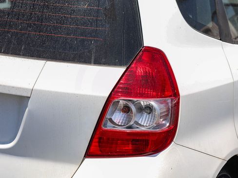Used 2007 Honda Fit Sport image 9