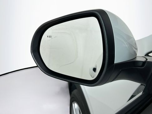 Used 2025 Buick Encore GX Preferred image 16