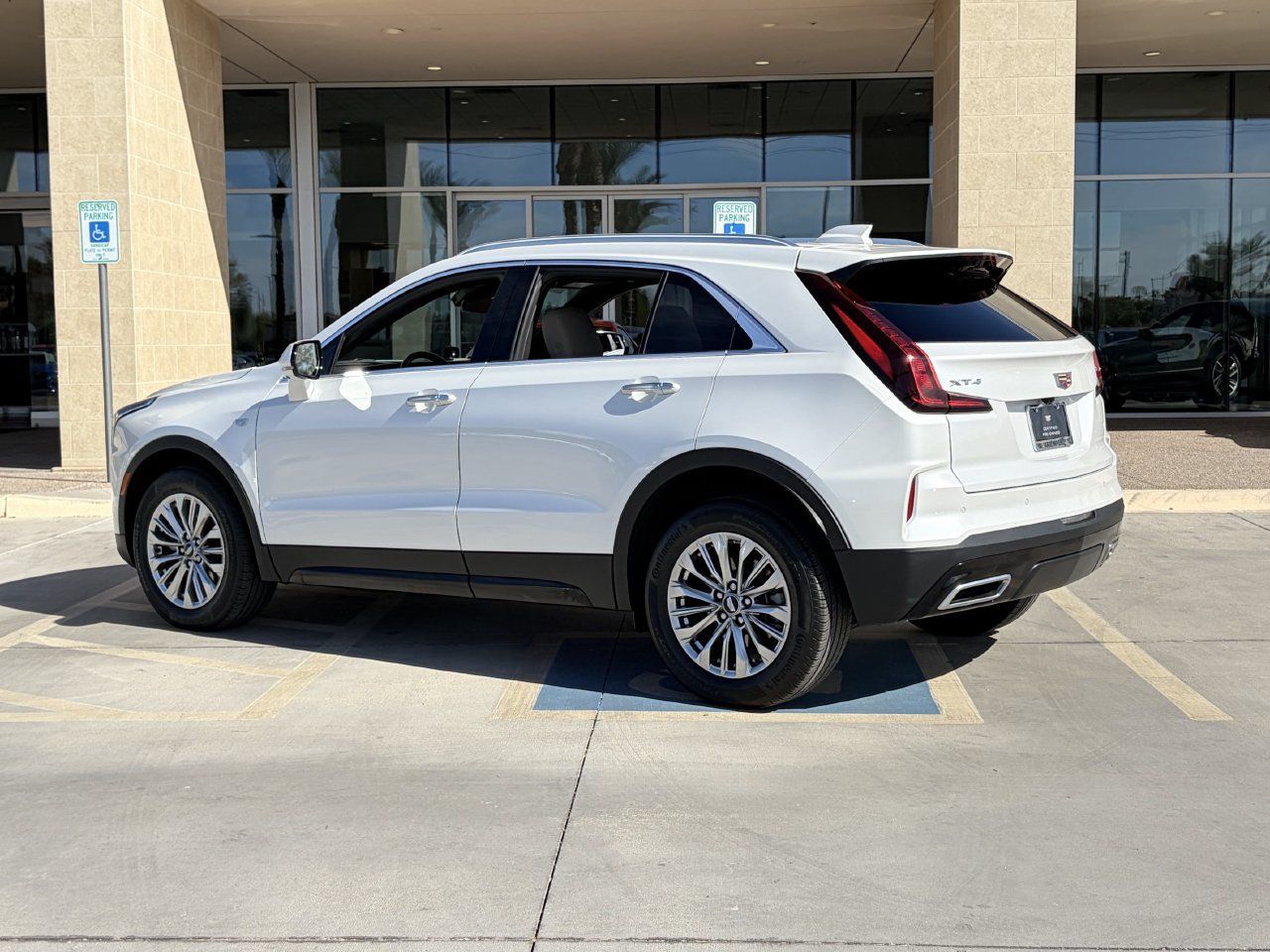Certified 2025 Cadillac XT4 Premium Luxury FWD image 32