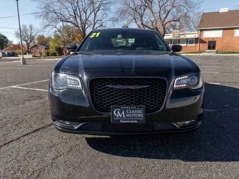 Used 2021 Chrysler 300 S image 4