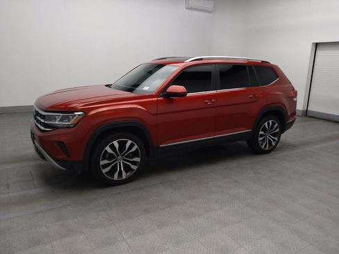 Used 2021 Volkswagen Atlas SEL image 2