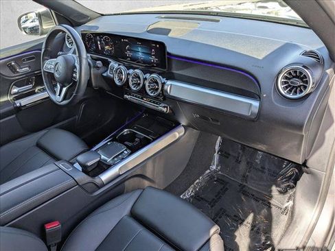 Used 2023 Mercedes-Benz GLB 250 4MATIC image 23