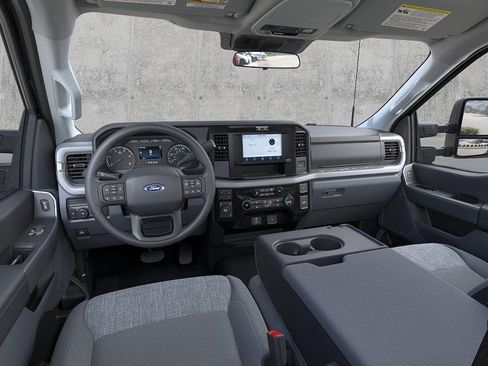 New 2026 Ford F450 XLT w/ 360-Degree Camera Package AWD/4WD image 9