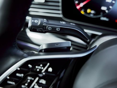 Used 2024 Mercedes-Benz Maybach GLS 600 4MATIC image 68