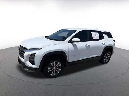 Used 2025 Chevrolet Equinox LT FWD image 8