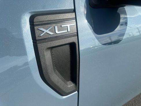 Used 2025 Ford Maverick XLT image 15