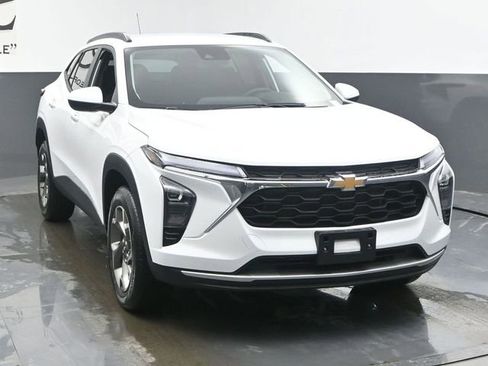 New 2026 Chevrolet Trax LT w/ Driver Confidence Package image 29