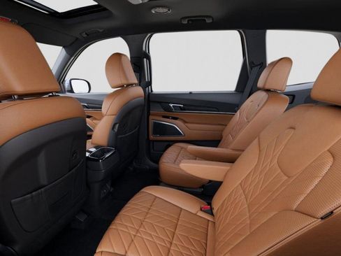 Used 2025 Kia Telluride AWD image 18