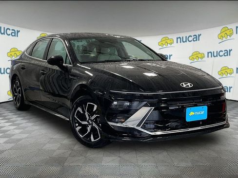 Certified 2025 Hyundai Sonata SEL FWD image 1