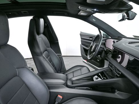 Certified 2024 Porsche Macan 4 Electric AWD/4WD image 23