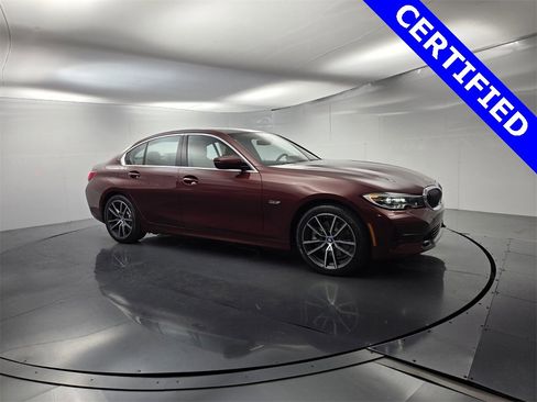 Used 2022 BMW 330e w/ Premium Package image 2