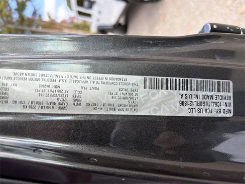 Used 2024 Jeep Gladiator Mojave w/ Convenience Group image 33