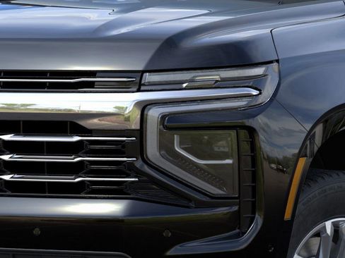 New 2026 Chevrolet Suburban LT image 10