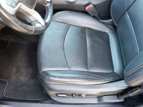 Used 2021 GMC Terrain SLT image 15