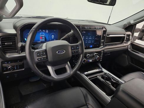 Used 2023 Ford F250 Lariat w/ Sport Appearance Package image 9