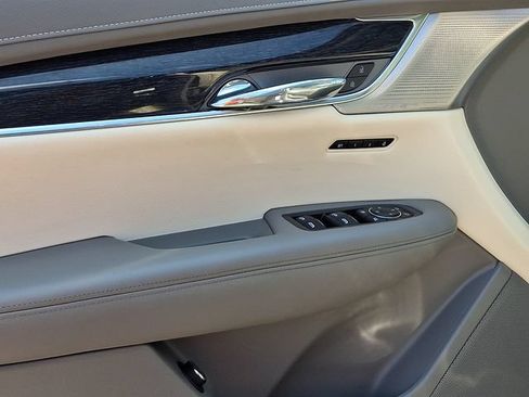 Used 2021 Cadillac XT6 Premium Luxury AWD/4WD image 12