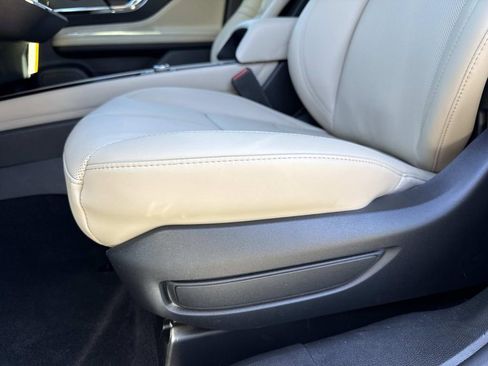 New 2026 Lincoln Corsair Premiere image 20