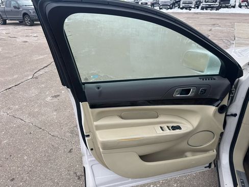 Used 2014 Lincoln MKT AWD w/ Equipment Group 201A image 14