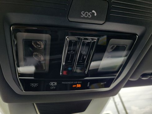 New 2026 Volkswagen Tiguan SE R-Line FWD image 19
