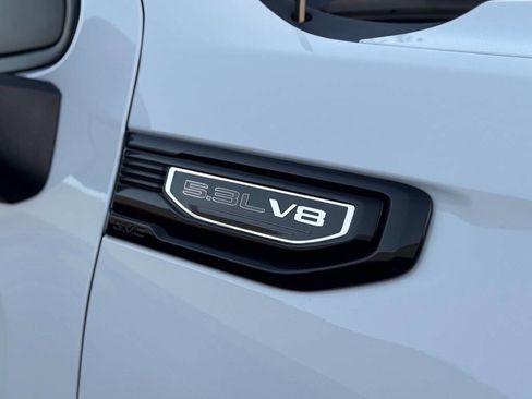 Used 2024 GMC Sierra 1500 Elevation image 11