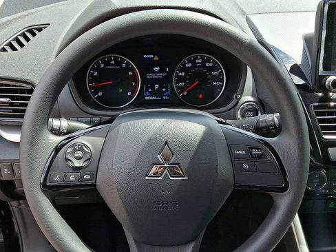 New 2025 Mitsubishi Eclipse Cross LE image 13