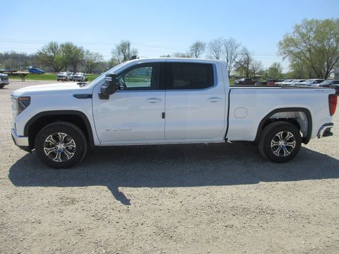 New 2026 GMC Sierra 1500 SLE w/ Max Trailering Package AWD/4WD image 10
