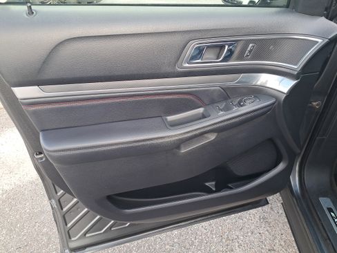 Used 2016 Ford Explorer Sport image 12