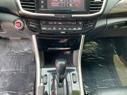 Used 2016 Honda Accord Touring image 26
