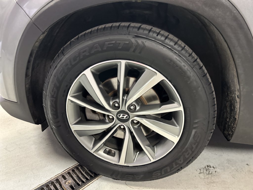 Used 2020 Hyundai Santa Fe Limited w/ Cargo Package FWD image 9