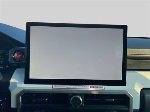 Used 2024 Toyota Tacoma TRD Sport image 30