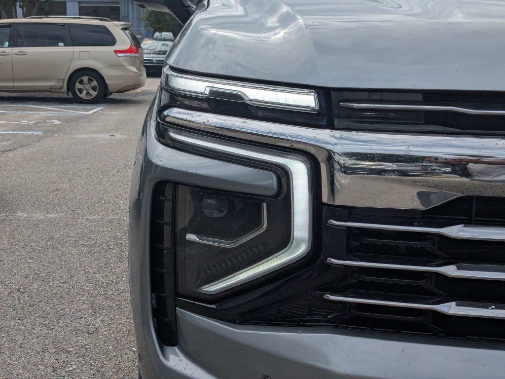 Used 2025 Chevrolet Tahoe LT AWD/4WD image 10