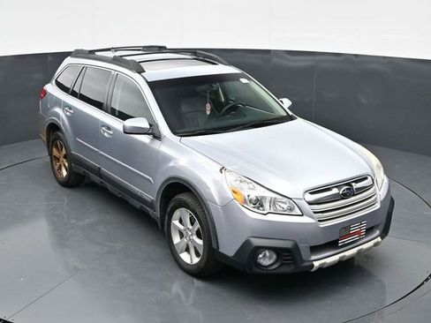 Used 2014 Subaru Outback 2.5i Limited w/ Moonroof Package image 26