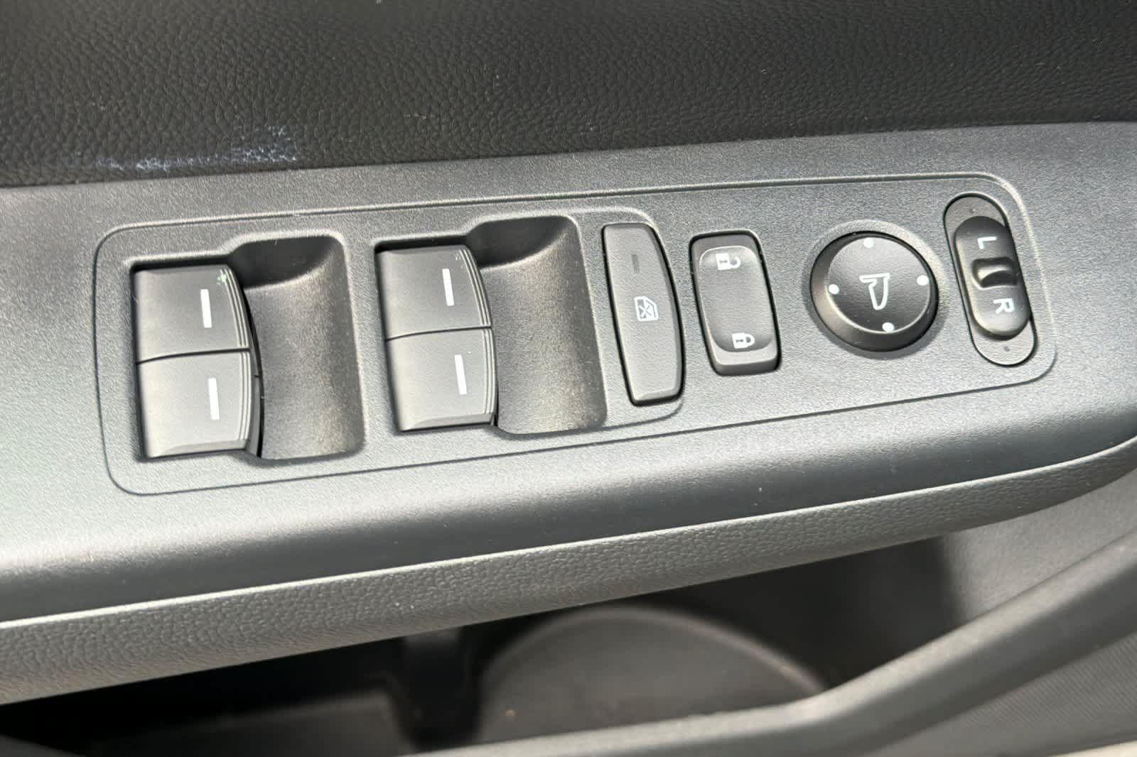 Used 2025 Honda CR-V Sport-L image 15