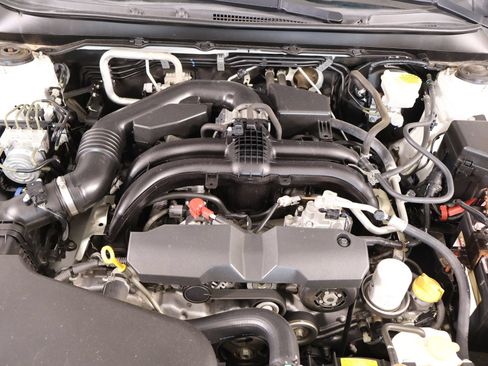 Used 2019 Subaru Legacy 2.5i AWD/4WD image 18