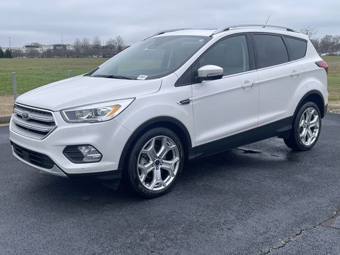 Used 2019 Ford Escape Titanium image 5